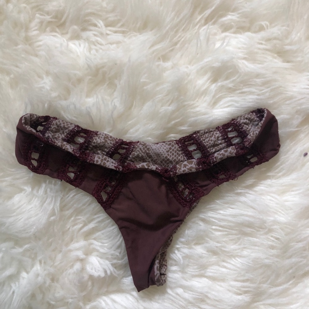 ACACIA BOTTOM